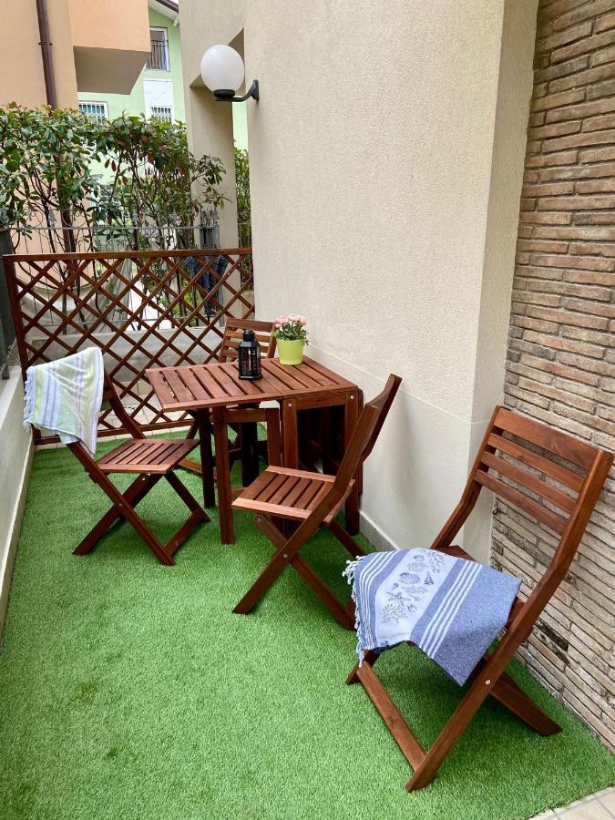 Appartamenti Diffusi Di Villa Fiorita Con Accesso Alle Piscine Della Struttura Principale Cattolica Esterno foto