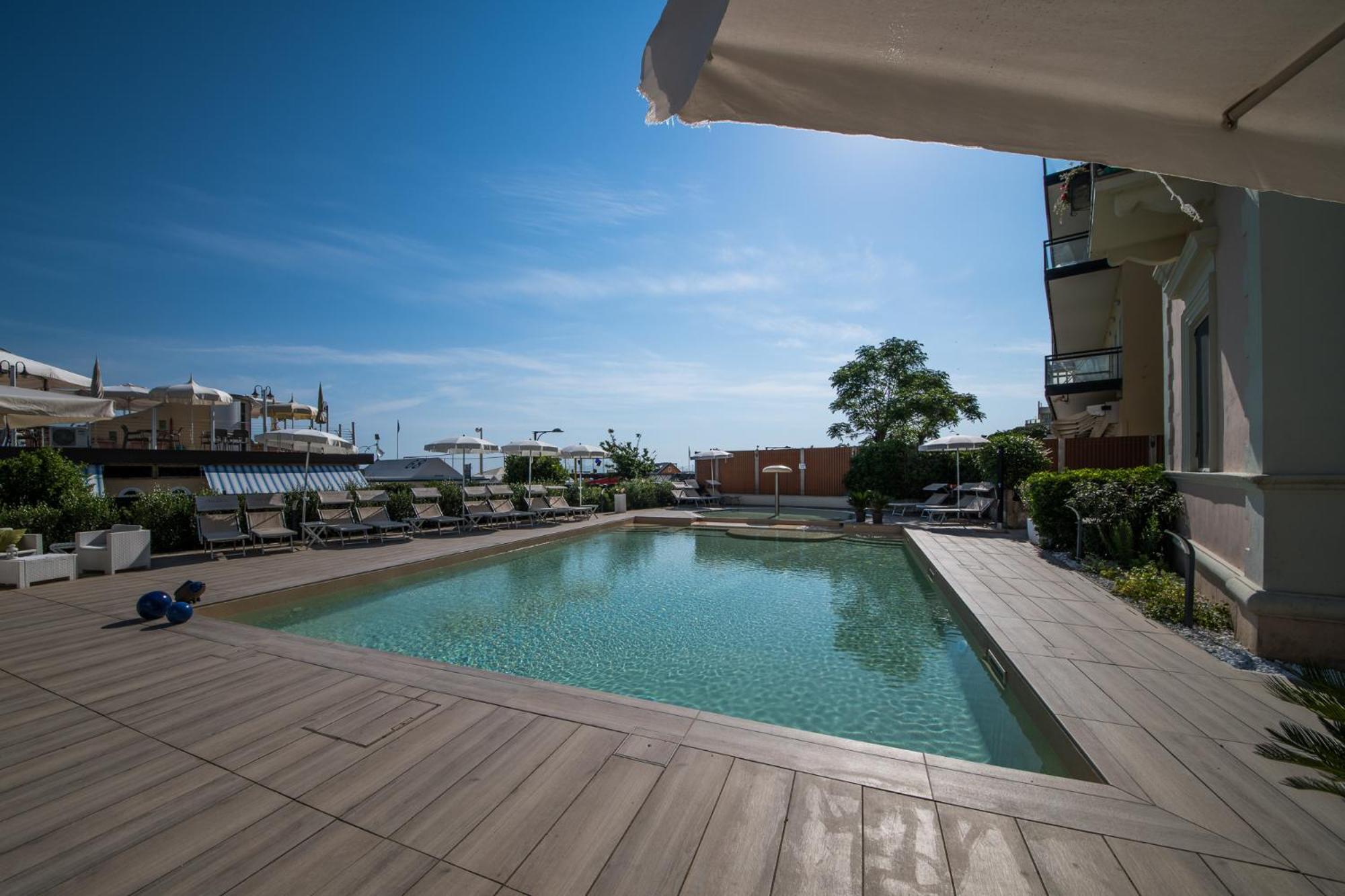 Appartamenti Diffusi Di Villa Fiorita Con Accesso Alle Piscine Della Struttura Principale Cattolica Esterno foto